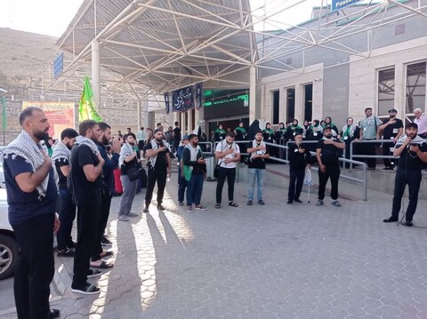تصاویر/ ورود زائرین اربعین از ترکیه و آذربایجان به ایران از طریق مرز بازرگان
