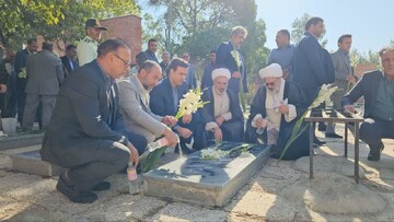 تصاویر/ تجدید میثاق مسئولان شهرستان میاندوآب با شهدا به مناسبت گرامیداشت هفته دولت