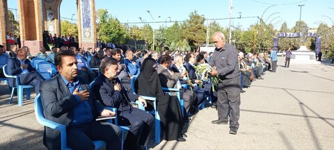 تصاویر/ مراسم عطرافشانی مزار شهدای ارومیه به مناسبت آغاز هفته دولت
