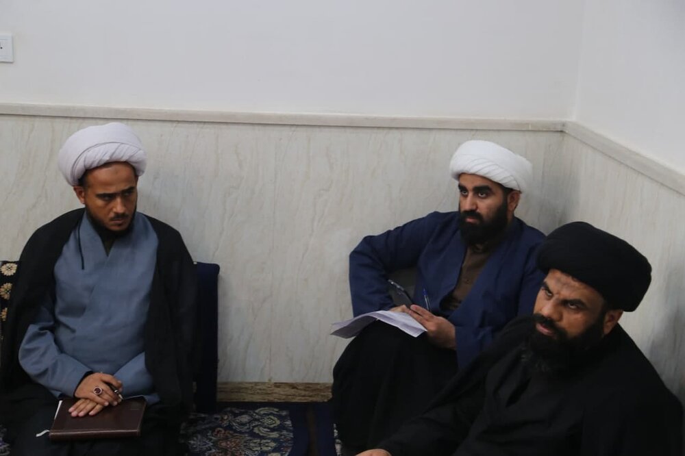 نشست هماندیشی رابطین سیاسی مدارس علمیه خوزستان برگزار شد + عکس