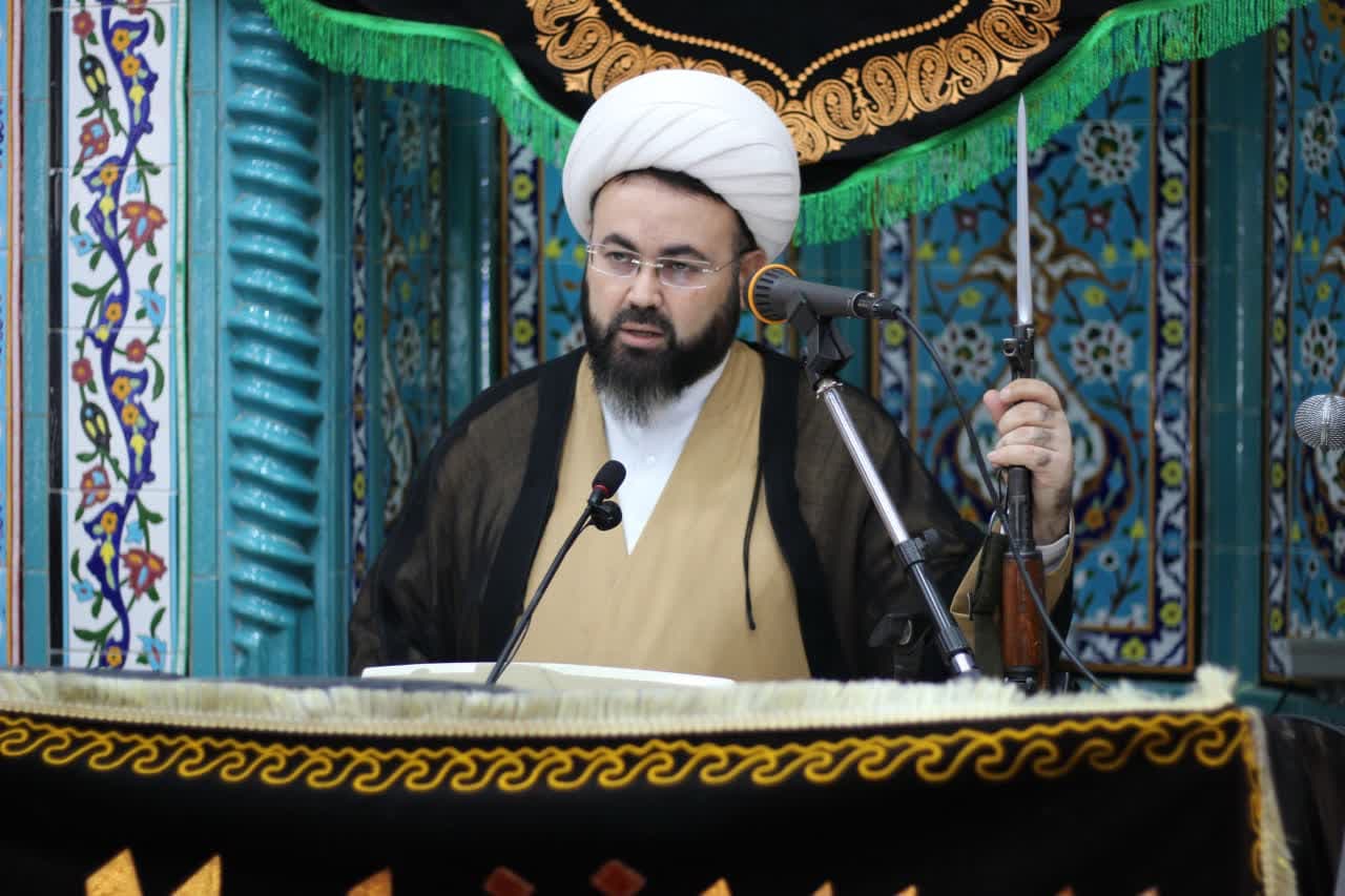 امام جمعه چهاربرج: اربعین امسال یک حماسه دشمن‌شکن بود