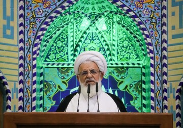 مردم در برابر تبلیغات دشمن هوشیار باشند