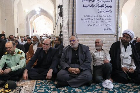 تصاویر/ نماز جمعه قزوین از قاب دوربین