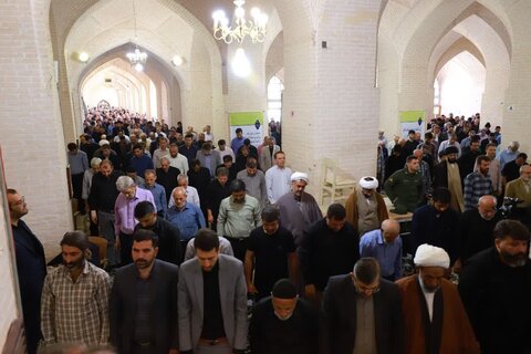 تصاویر/ نماز جمعه قزوین از قاب دوربین