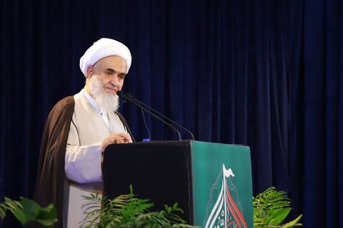 تصاویر/ نماز جمعه قزوین از قاب دوربین