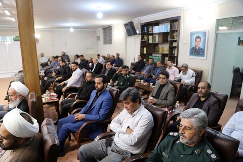 تصاویر / دیدار جمعی از مدیران و فرماندهان بسیج ادارات با نماینده ولی فقیه در استان همدان