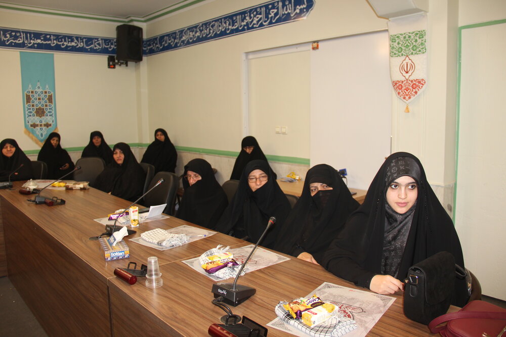 راهپیمایی اربعین بزرگترین اجتماع مذهبی جهان محسوب می شود