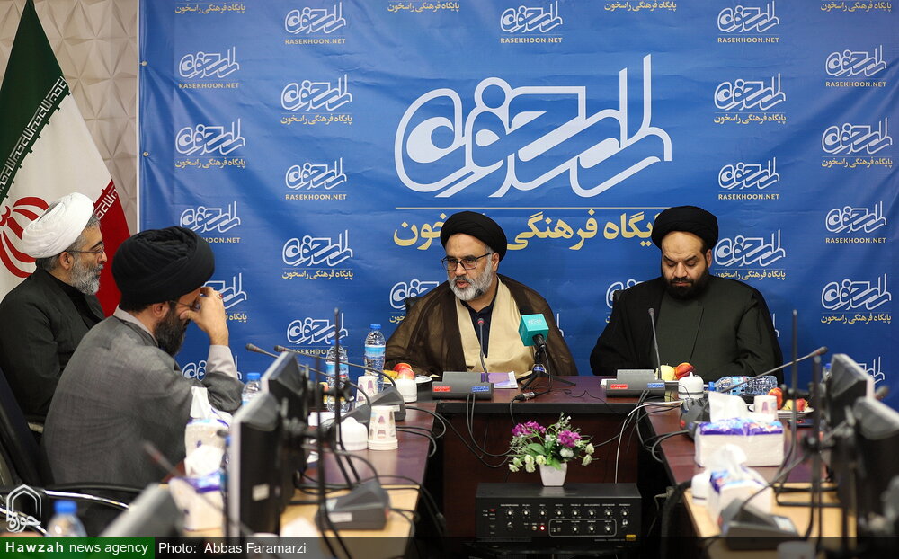 گزارشی از نشست «بررسی ابعاد و خاستگاه رسانه ای غرب از هتک ساحت قدسی قرآن کریم» در قم