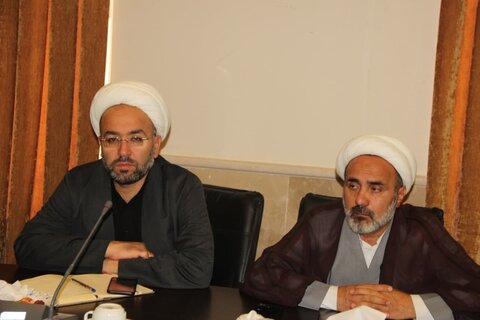 تصاویر / نشست مدیر حوزه علمیه استان قزوین با مدیران ومعاونین مدارس علمیه استان