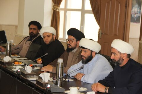 تصاویر / نشست مدیر حوزه علمیه استان قزوین با مدیران ومعاونین مدارس علمیه استان