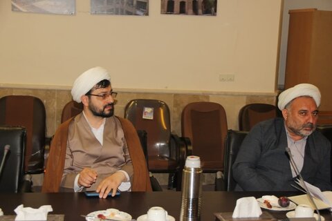 تصاویر / نشست مدیر حوزه علمیه استان قزوین با مدیران ومعاونین مدارس علمیه استان
