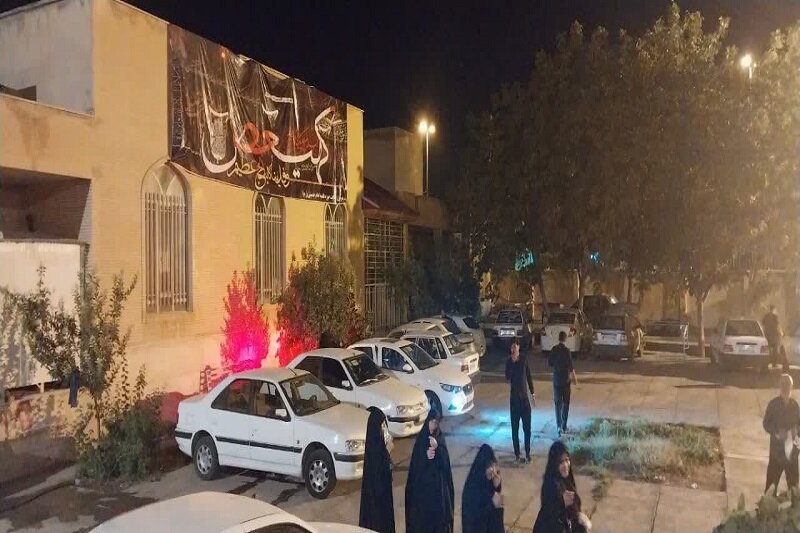 موکب مدرسه علمیه امام خمینی(ره) اسلام آبادغرب در خدمت زائران اربعین