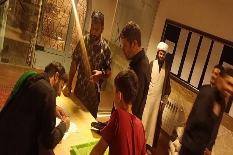 موکب مدرسه علمیه امام خمینی(ره) اسلام آبادغرب در خدمت زائران اربعین