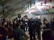 تصاویر/ مراسم عزاداری زائرین ترکیه ای و آذربایجانی در مرز بازرگان