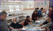 فیلم | تهیه غذا برای زائران حسینی توسط موکب اداره کل اوقاف استان اذربایجان غربی
