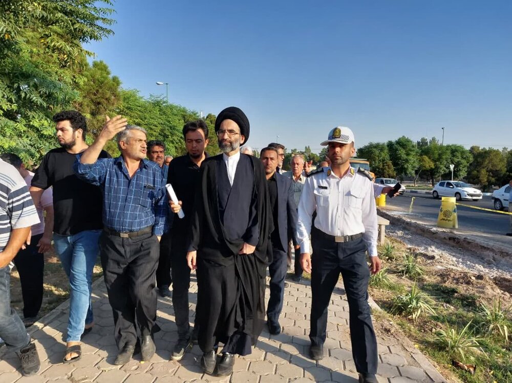 پیگیری مطالبات مردمی توسط امام جمعه کاشان + عکس