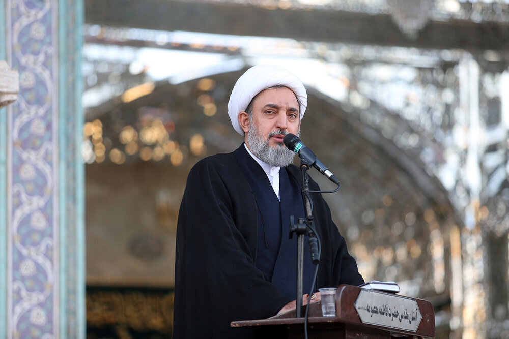 Imam Hussein's Pilgrims Subject to Special Divine Blessings