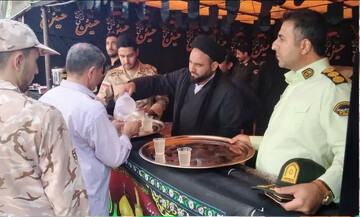 فعالیت ۲۴۰ روحانی در موکب‌های اربعینی فراجا / خدمت رسانی ۹ موکب الحسین شهدای انتظامی به زوّار