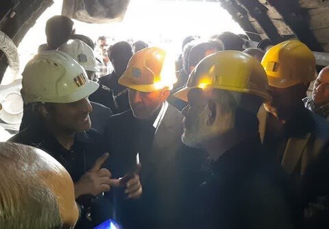 بازدید وزیر کشور از محل حادثه معدن طزره