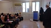 بازدید رئیس هیئت امنای مدرسه علمیه فاطمة الزهرا (س) کنگان از روند برگزاری کلاس‌های تابستانه