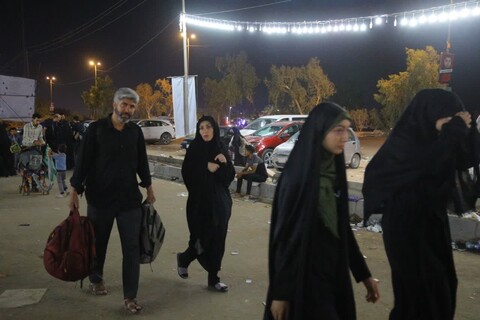 تصاویر/ پیاده‌روی زائران در مسیر نجف به کربلا در آستانه اربعین حسینی