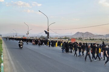 تصاویر/ راهپیمایی جاماندگان اربعین در قم