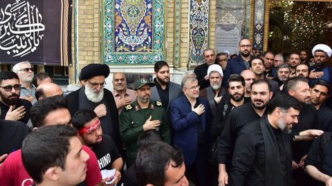 اجتماع پرشور عزاداری اربعین حسینی در امامزاده محمد علیه‌السلام کرج برگزار شد
