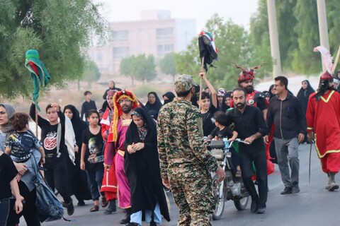 پیاده روی جاماندگان اربعین در شهر عالیشهر