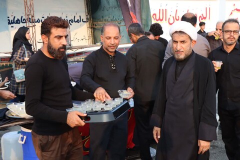 پیاده روی جاماندگان اربعین در شهر عالیشهر