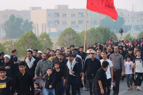 پیاده روی جاماندگان اربعین در شهر عالیشهر
