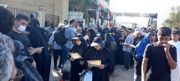 ارائه خدمات قرآنی موکب قرآنیان استان بوشهر به ۱۰۰ هزار زائر اربعین