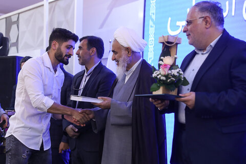 تصاویر / آیین بدرقه کاروان ورزشکاران استان قزوین به مسابقات آسیایی و پاراآسیاسی هانگژو چین با حضور نماینده ولی فقیه در استان قزوین