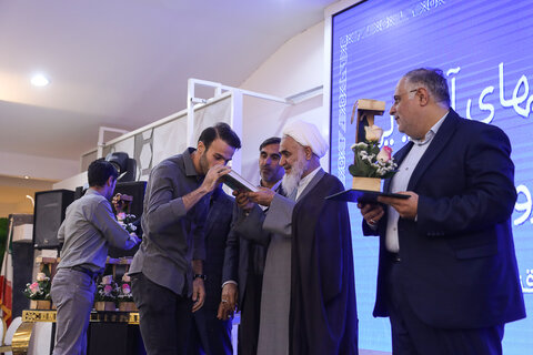 تصاویر / آیین بدرقه کاروان ورزشکاران استان قزوین به مسابقات آسیایی و پاراآسیاسی هانگژو چین با حضور نماینده ولی فقیه در استان قزوین