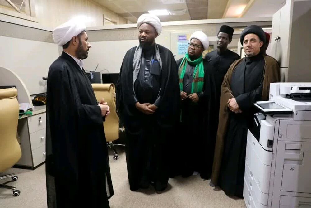 بازدید نمایندگان طلاب تانزانیا و سنگال از مرکز مطالعات آفریقا در نجف