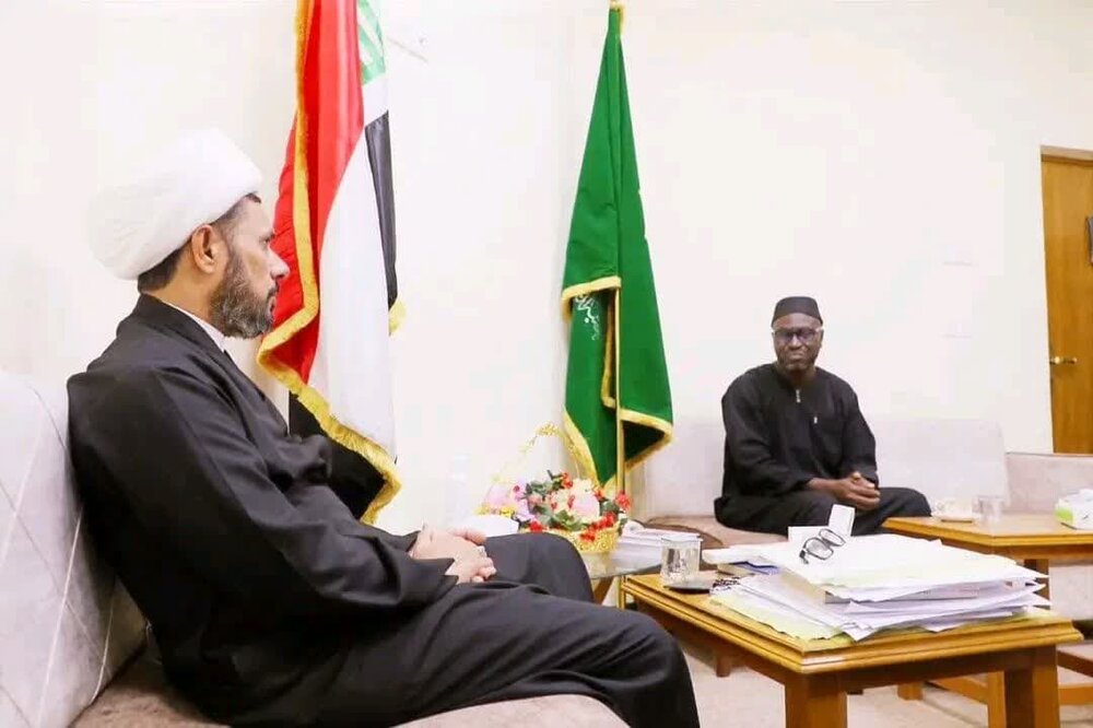 بازدید نمایندگان طلاب تانزانیا و سنگال از مرکز مطالعات آفریقا در نجف