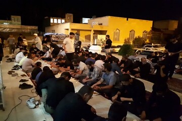 تصاویر/ خدمت رسانی موکب حوزه علمیه اسلام آباد غرب به زائران کربلا