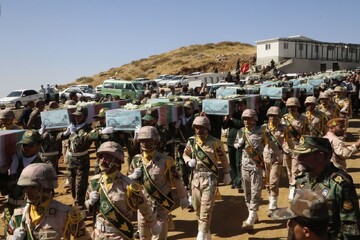 تصاویر/ استقبال مردم قدرشناس سردشت از پیکر شهدای تازه تفحص شده دفاع مقدس