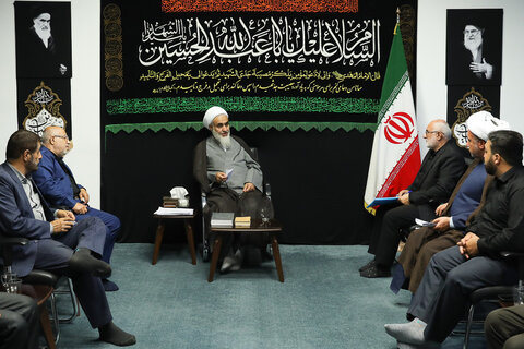 تصاویر / دیدار اعضای ستاد بازسازی عتبات عالیات استان با نماینده ولی فقیه در استان قزوین