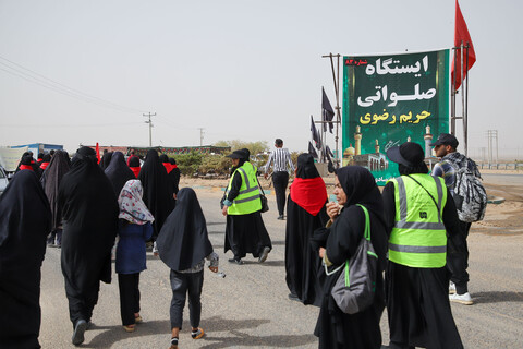 تصاویر/ زائرین پیاده حضرت رضا علیه‌السلام - مسیر سرخس