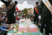 مردم ارومیه پیکرهای ۲۴ شهید را بدرقه کردند + عکس