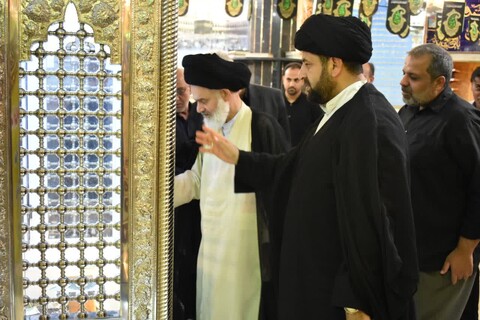 تجدید میثاق آیت‌الله حسینی بوشهری با شهدای گمنام در برازجان