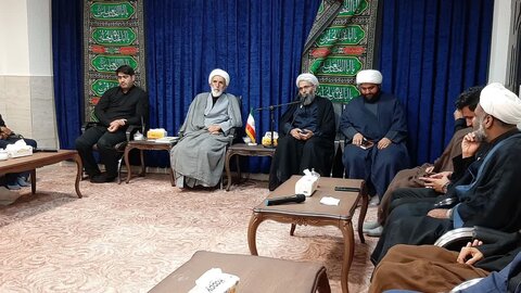 تصاویر/ گردهمایی طلاب و روحانیون  شهرستان قشم