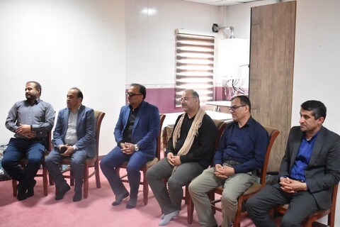 دیدار جمعی از مدیران جم با آیت الله حسینی بوشهری