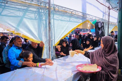 تصاویر/ موکب شهید فاطمه نیک کانون خدمت رضوی هرمزگان در مشهد مقدس
