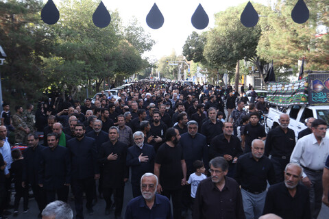 مراسم سوگواری وحرکت قافله خادمیاران و یاوران رضوی در اصفهان