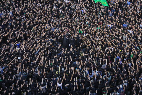 تصاویر/ آیین چهارپایه خوانی روز شهادت امام رضا علیه‌السلام در حرم مطهر رضوی