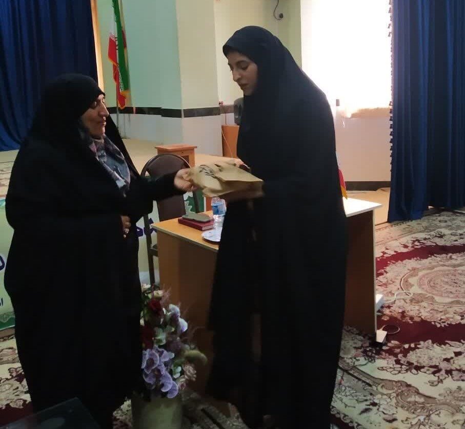 کارگاه اعتقادی مربیان و مدیران مدارس غیردولتی در عسلویه برگزار شد