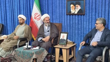 امور بهداشتی و درمانی تحت‌الشعاع مباحث سیاسی و حاشیه‌ای قرار نگیرد