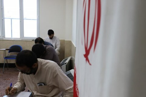 تصاویر/امتحانات پایان ترم دوره تخصصی مرکز مشاوره اسلامی حوزه علمیه کردستان