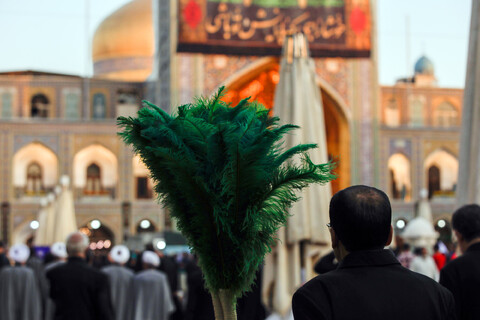 تصاویر/ آیین تعویض پرچم گنبد و پوش ضریح مطهر حضرت رضا (ع) به مناسبت حلول ماه ربیع‌الاول